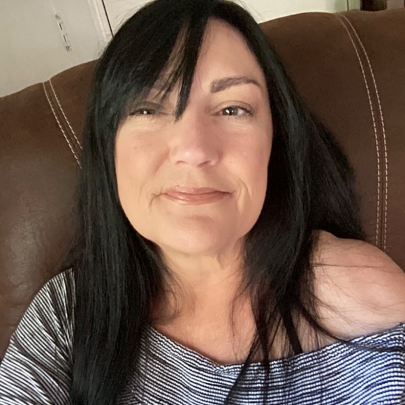 Meet your Posher, Tammy - Picture 2 of 2